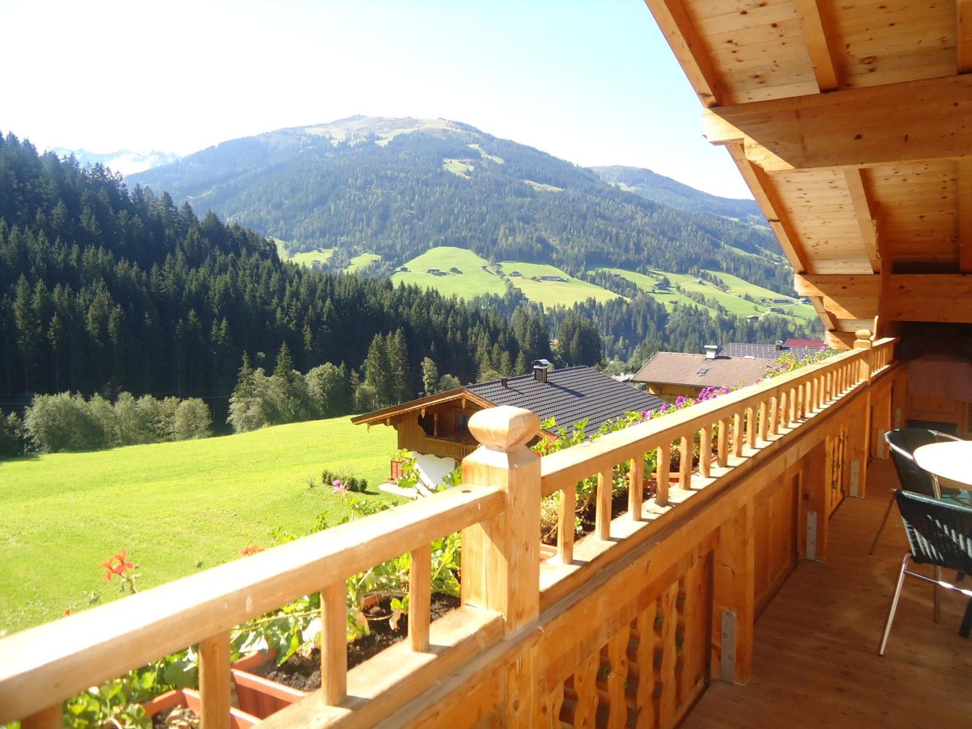 Alpbacher Appartementhaus Johannes Екстер'єр фото